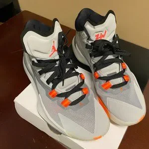 Nike | Shoes | Nike Mens Smoke Gray Jordan Zion Da313008  display picture 2